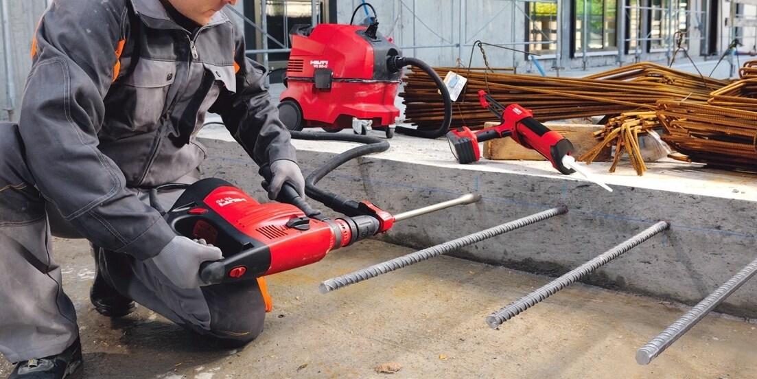 bom_keo_hilti_vao_san.jpeg